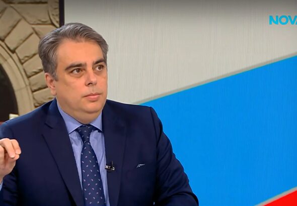 Асен Василев: Йотова е помилвала петима наркотрафиканти и дължи отговори