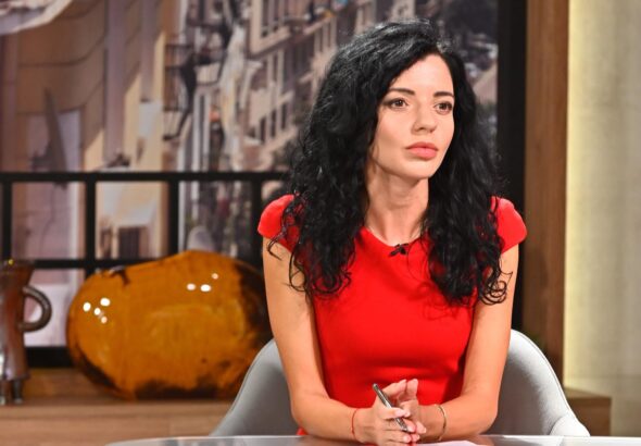 Водещата Ванина Недкова слиза от ефира на bTV заради "щастлив личен повод"