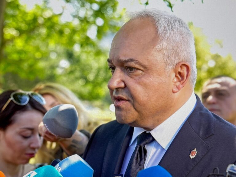 Демерджиев сезира НАП за полетите на Пеевски