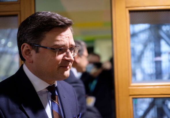 Дмитро Кулеба специално благодари на Йотова за подкрепата за Украйна