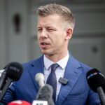 Унгарският премиер Петер Мадяр остана без имунитет заради хвърлен в Дунав телефон