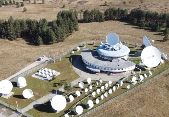 Издирваните за палежа на антени на Starlink край София са задържани в Германия