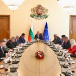 Радев заплаши Пеевски и Борисов с ареста на кмета на Сунгруларе,  докато говори за "уродливи кръвосмешения" и сглобки