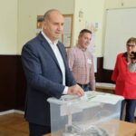 Убийствата най-вероятно ще продължат, прогнозира Румен Радев в изборния ден