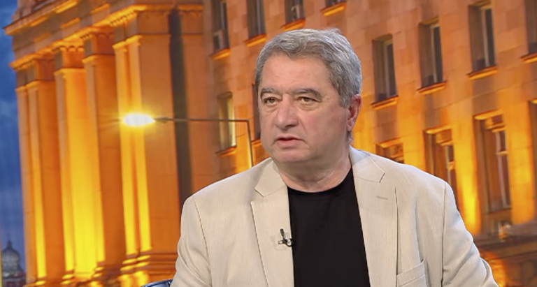 Емануил Йорданов: Ако ви се развали колата, ще искате добър автомонтьор – защо да сменяме Йотова?