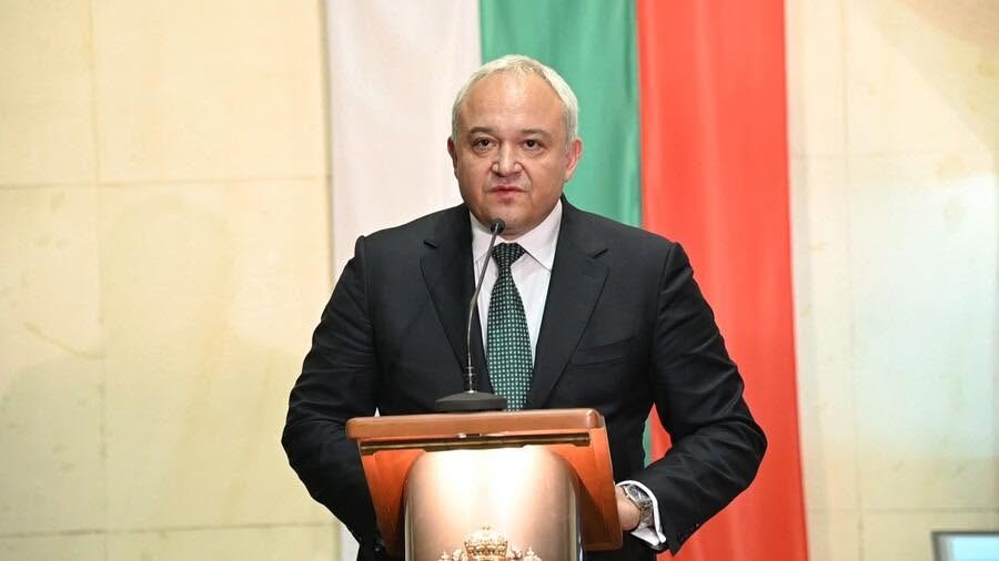 Демерджиев: Дронът, паднал край Кардам, не е боен, а е предназначен да работи с други дронове
