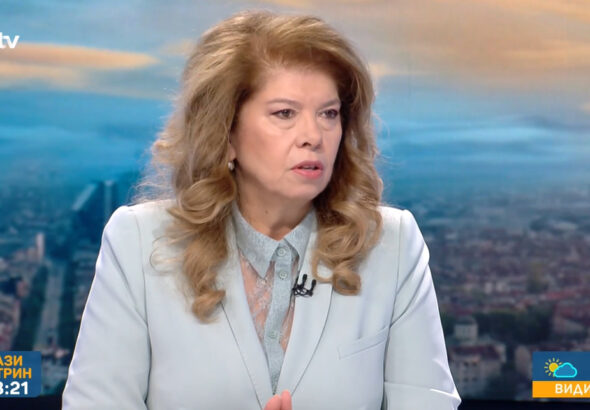 Илияна Йотова вече не назовава агресора във войната в Украйна