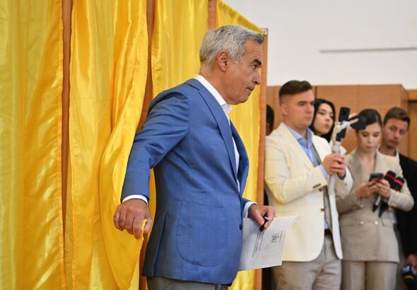 Калин Джорджеску е задържан по разследване за измама за милиони