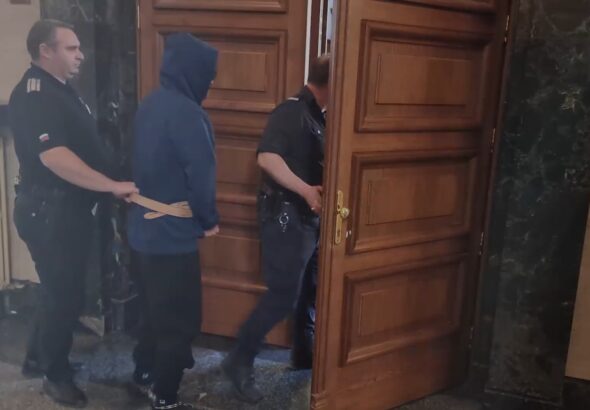 Китайски преподавател получи 3 години условно за шпионаж в България