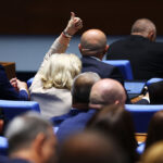Парламентът се връща от лятна ваканция с проект за въвеждане на тестове за почтеност за чиновниците