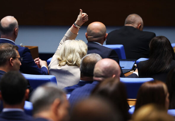 Парламентът се връща от лятна ваканция с проект за въвеждане на тестове за почтеност за чиновниците