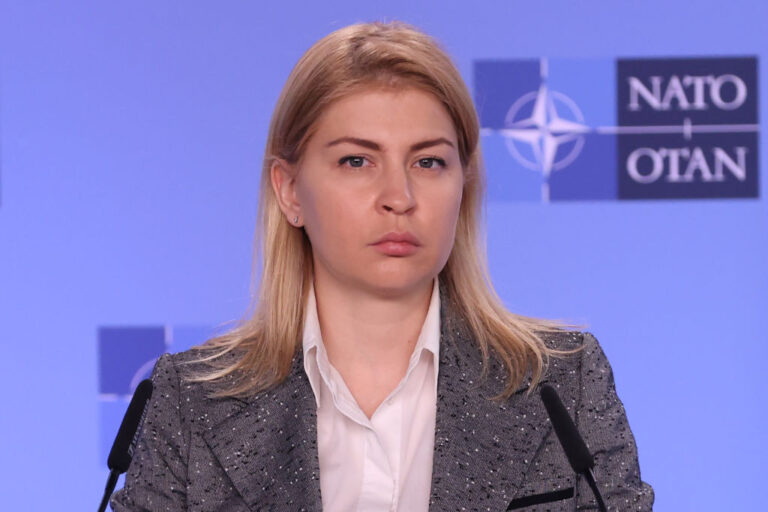 Украйна повдигна обвинения на бившата си посланичка в САЩ