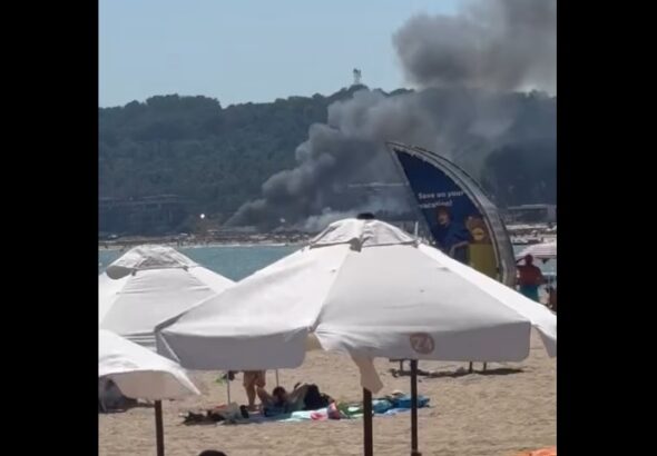 Пожар избухна в бар Verano на плажа Каваци край Созопол