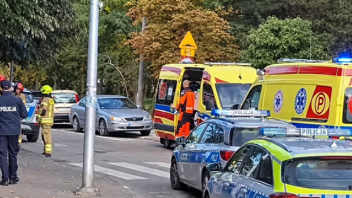 19-годишен ученик рани с нож седем души в училище в Полша