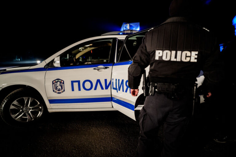 Бивш полицай е заподозрян за жестоко убийство в Съединение