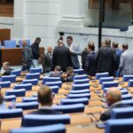 Хората на Радев и "Възраждане" саботираха трети опит за изслушване за помилваните от Йотова наркотрафиканти