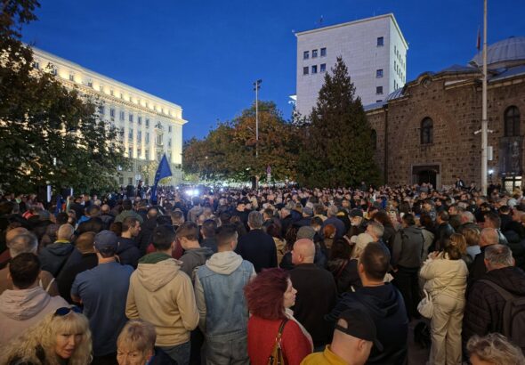 Мащабен протест срещу външната политика на кабинета "Радев" и Илияна Йотова