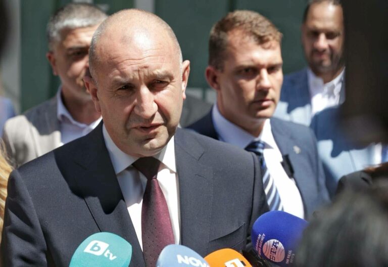 Радев свиква Съвета по сигурността
