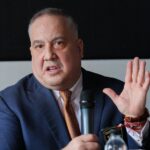 Слави Бинев е бил посредник в спор между убиеца си и проектанта на сарая на Доган в Росенец