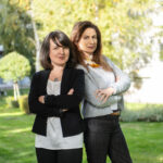 Хората зад посланията: две момичета, които говорят десетки езици