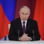 Русия гласува на предизвестени избори, в които участват и ветерани от войната в Украйна