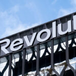 Revolut пуска своя първи стейбълкойн, обезпечен с евро
