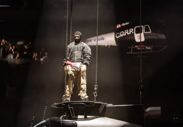 ASAP Rocky в София: Хеликоптери, гранатомет и сутиени на сцената
