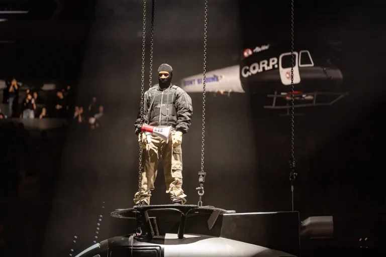 ASAP Rocky в София: Хеликоптери, гранатомет и сутиени на сцената