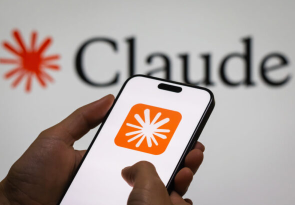 Лични чатове на хора с Claude са се появили в Google заради пропуск на Anthropic