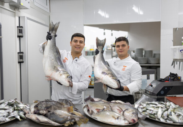 От рибена чорба до Seafood Boil: историята на двама братя, които не спират да експериментират