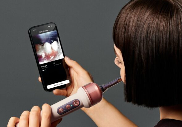 AI-четката за зъби на Dyson за $499 дефектира заради... вода