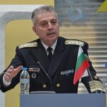 Началникът на отбраната Емил Ефтимов напуска военна служба