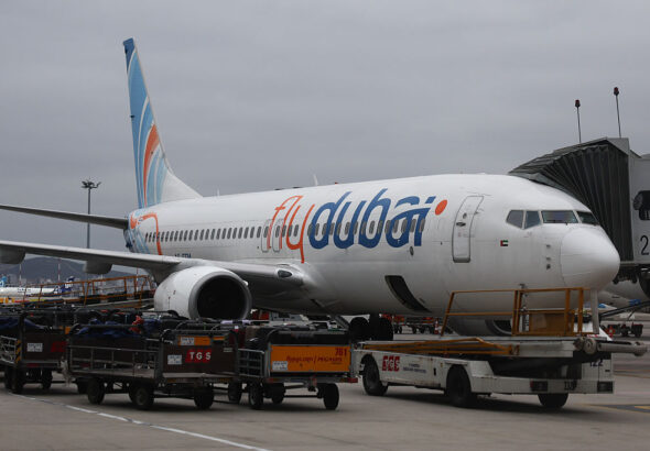 Самолет на Flydubai до Израел се приземи аварийно след бой между пилотите и сигнал за отвличане