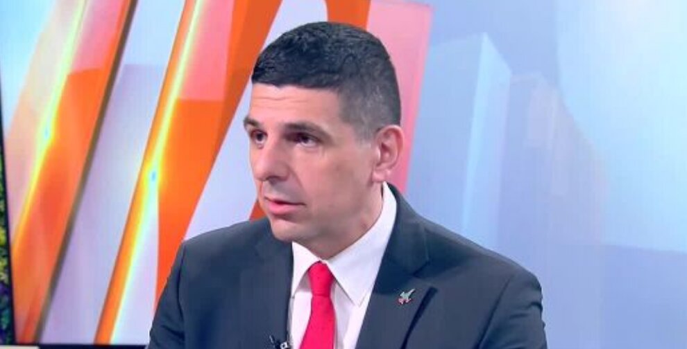 Ивайло Мирчев: Имам обосновани съмнения, че в „Лукойл“ се преработва руски петрол