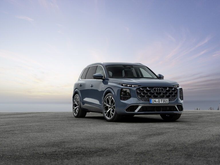 Audi представи третото поколение на Q7 с до седем места и V6 дизелов двигател