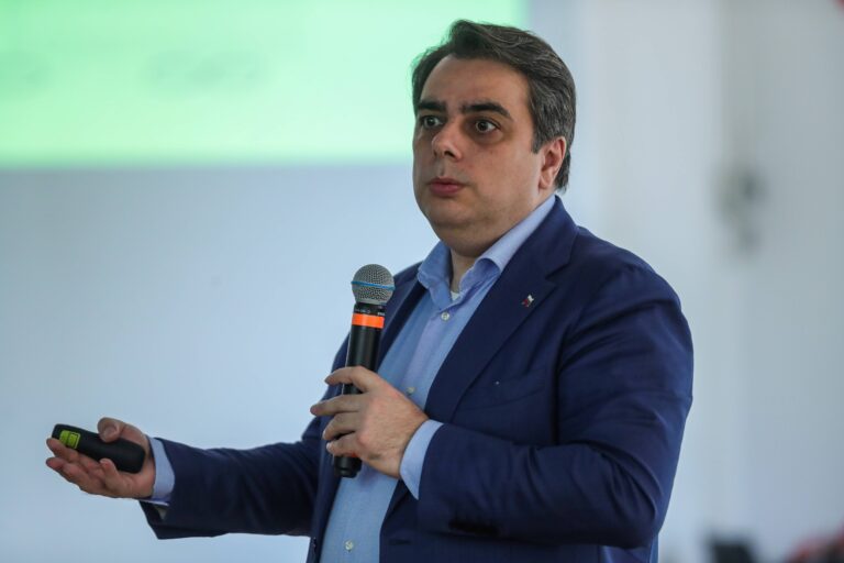 ПП: Готви се удар и срещу Асен Василев след поискания имунитет на Кирил Петков