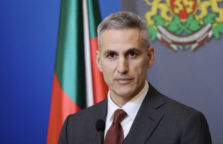 Гюров: Правителството е легитимно, защото защитава свободното право на глас