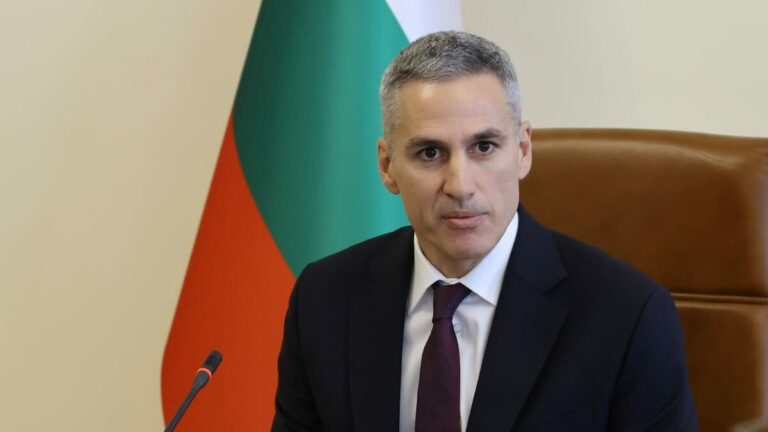 Гюров: Пазарът на горива е спокоен, няма причини за ръст на цените