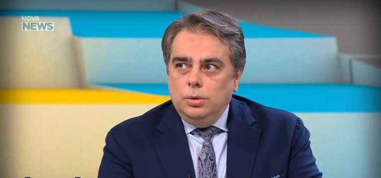 Асен Василев: Радев ще бори олигархията с хора, които са били част от нея