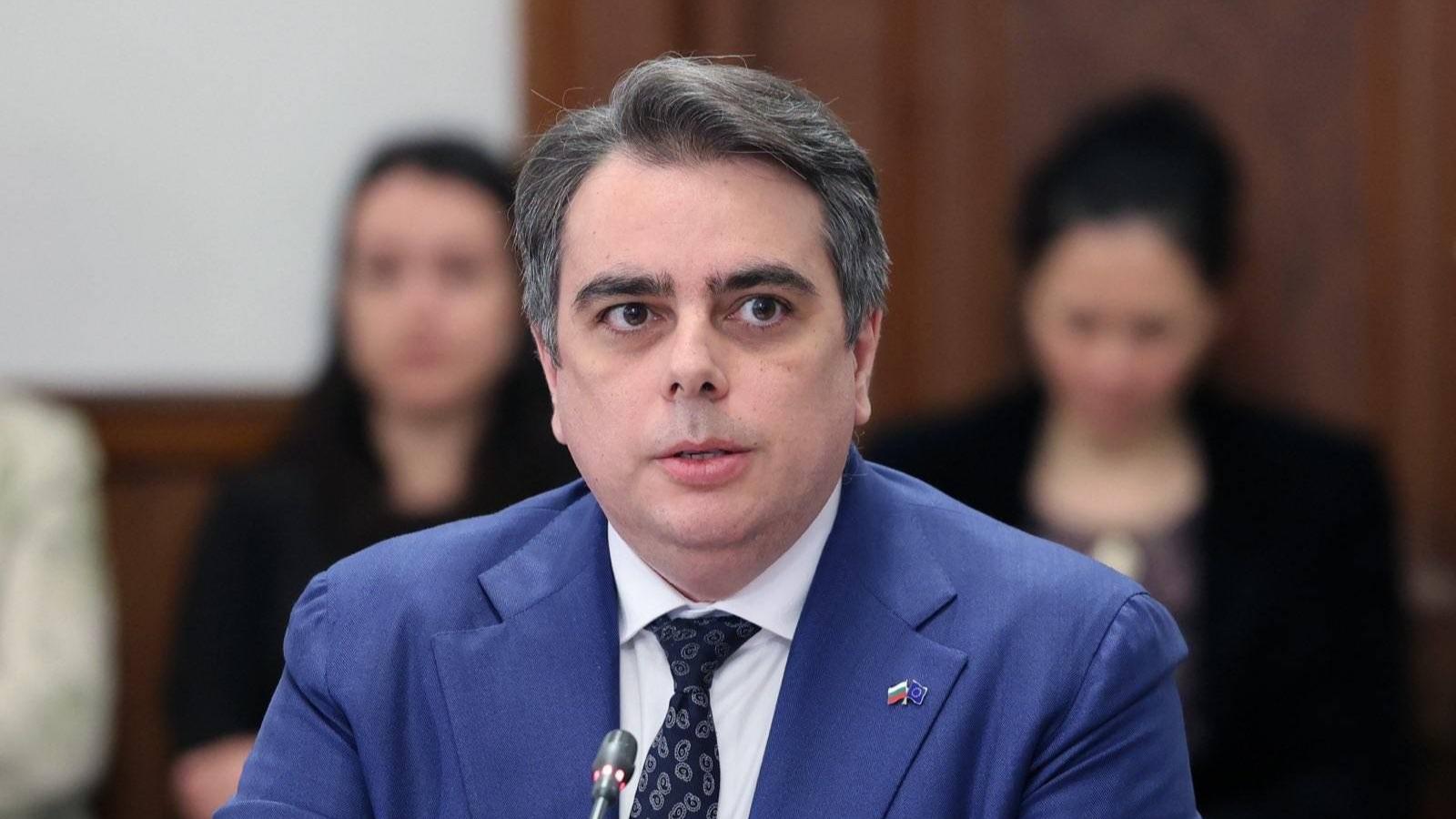Асен Василев: Внасяме вот на недоверие, ако кабинетът не подаде оставка до дни