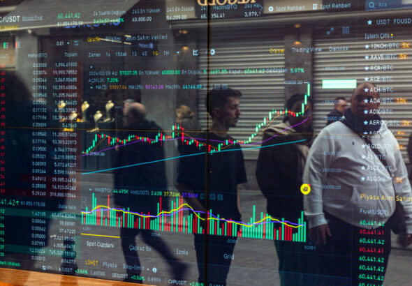 Биткойн се срина и е напът да отчете най-слабата си седмица от 2022 г.