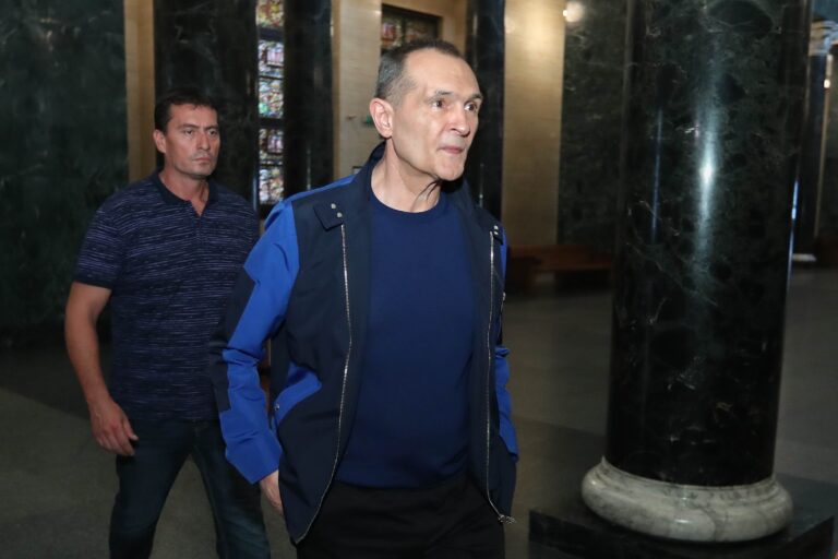 Съдът прекрати едно от делата срещу Божков за убийство и изнасилване