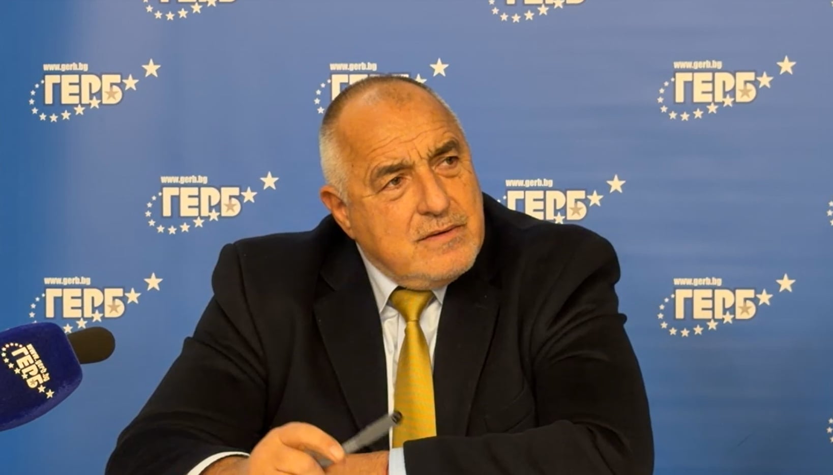 Борисов нарече "нелепо" обръщението на Румен Радев