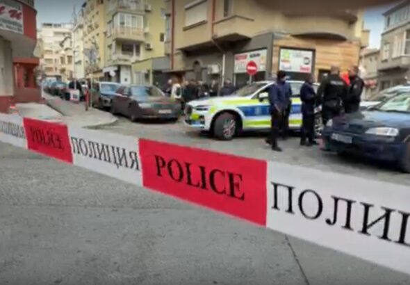 Прострелян мъж е открит мъртъв в автомобил в центъра на Бургас