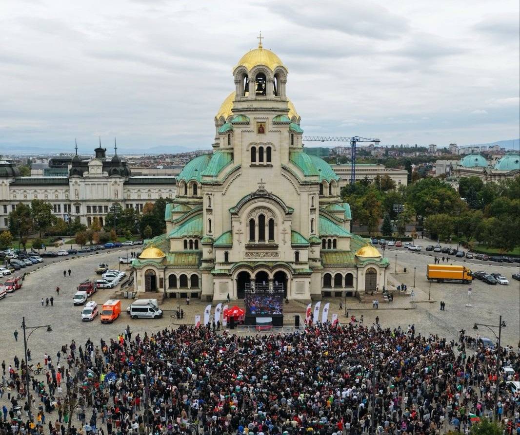 София посреща световните вицешампиони по волейбол на пл. "Александър Невски"