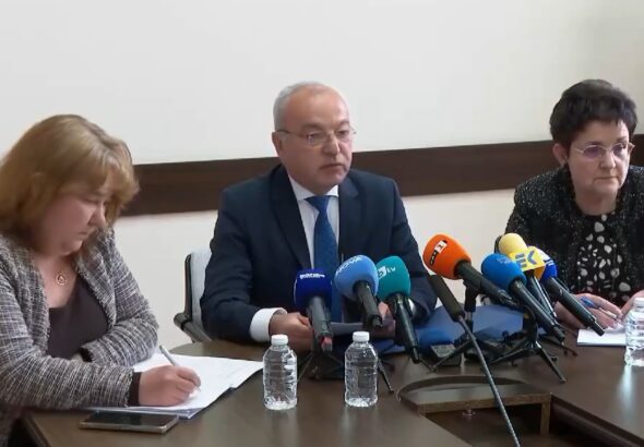 Дефицит от времето на времето на Виденов - реакциите за проектобюджета на кабинета "Радев"