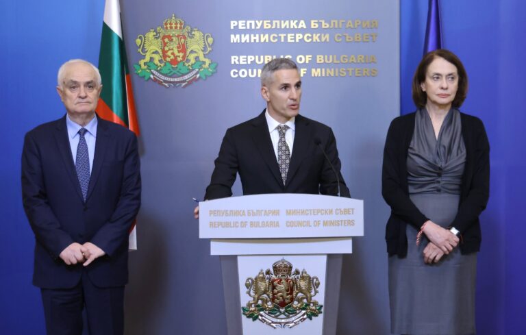 10 български граждани са блокирани в Иран на границата с Азербайджан