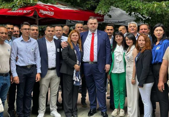 Цялата структурата на ДПС в Нови пазар напусна партията
