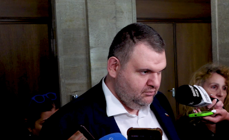 Пеевски поиска заличаване на Джевдет Чакъров като председател на ДПС