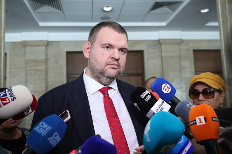 Евроатлантикът Пеевски иска да разследва фондациите на Сорос в България